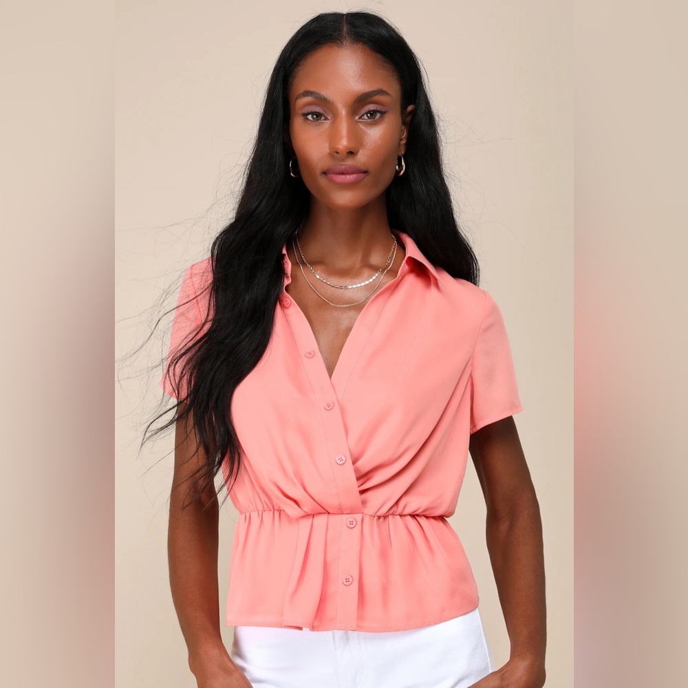 Lulu's NWT Sophisticated Influence Peach Pink Collared Peplum Top Size Small